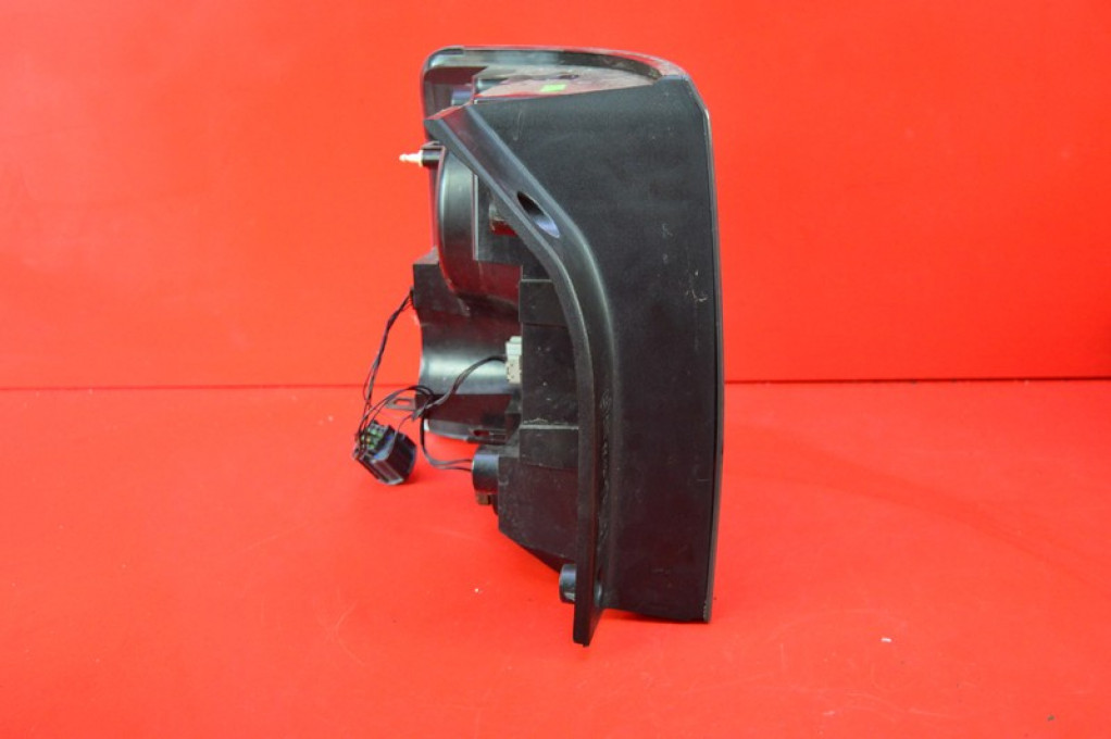 фото №7, Лампа права задня задня a056008 land rover range rover 1 i l320 lift 05-13