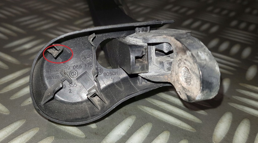 фото №6, Bmw 5 e61 важіль двірники + щітка кришки задня задній оригінал 7066173