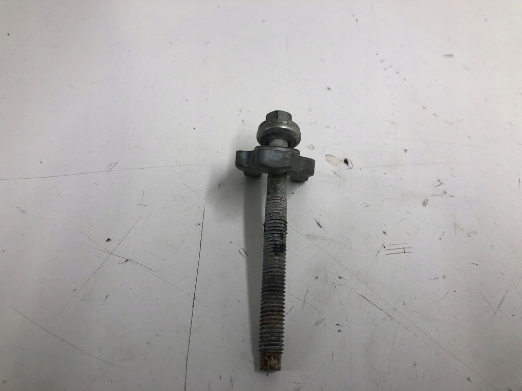 фото №8, Opel vivaro 2016 кронштейн / крепления форсунки