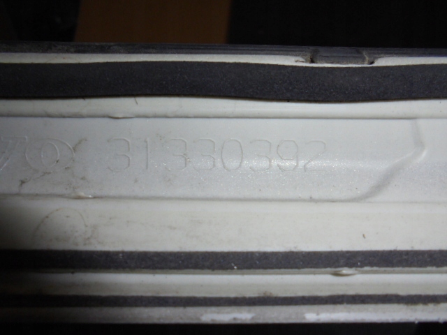 фото №1, Молдинг бампера задня volvo xc40 31330392