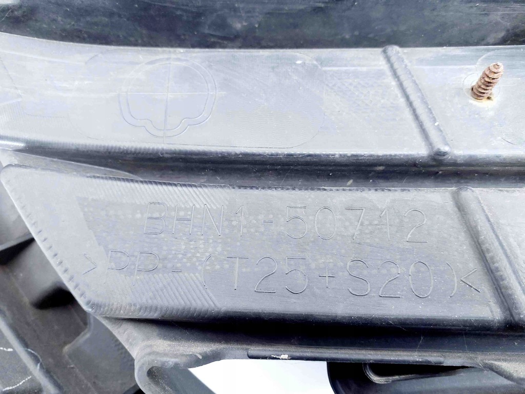 фото №15, Решётка радиатора mazda 3 bm bhn150712 2.2l дизель 110kw 2014