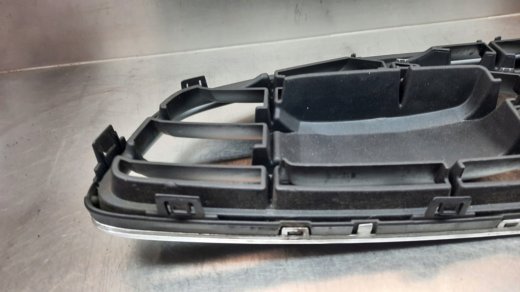 фото №13, Решітка радіатора решітка радіатора volvo v60 s60 ii r-design