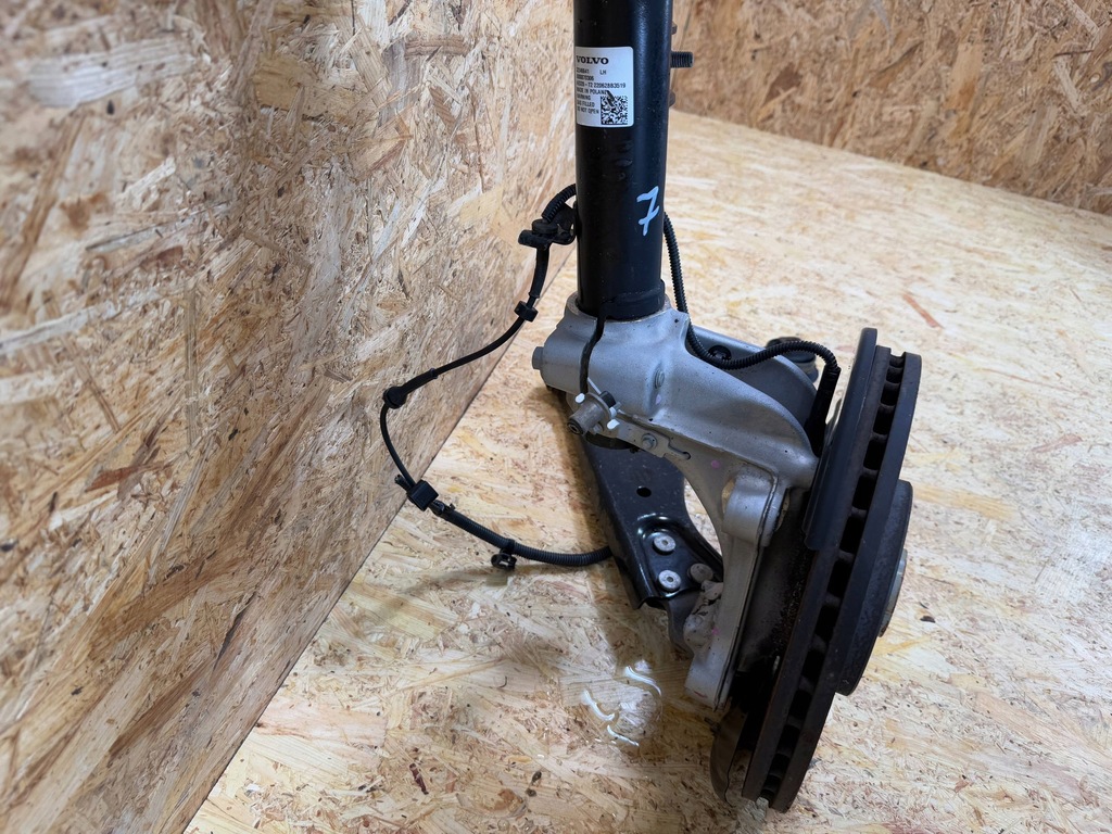 фото №8, Подвеска амортизатор рычаг поворотный кулак левый перед volvo xc40 ii 2017-