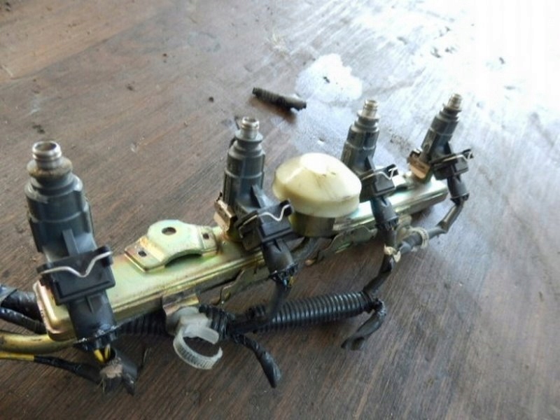 фото №1, Honda civic vii 04 1.3 молдинг впрыскная