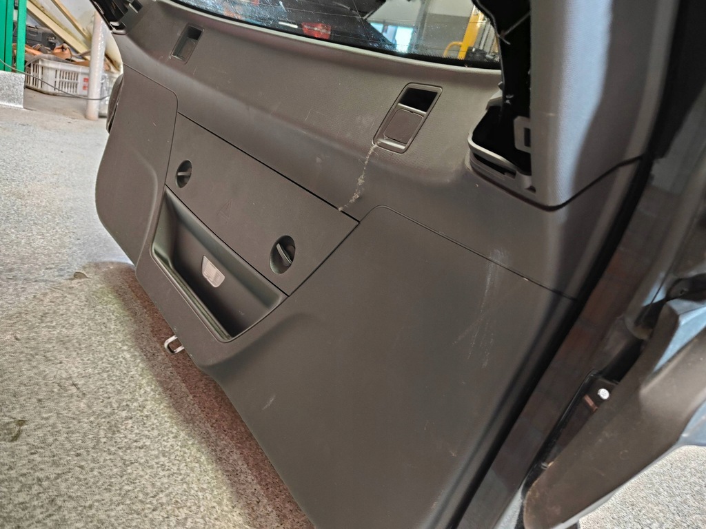 фото №16, Крышка багажника задняя задняя багажника bmw 6 g32 цвет 416 carbonschwarz