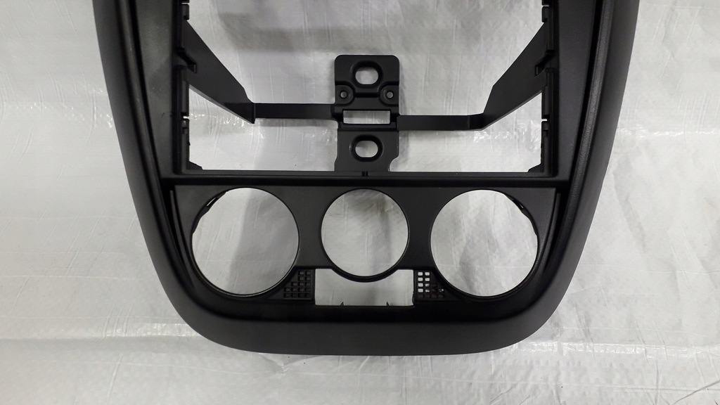 фото №13, Рамка консоль средняя vw fox 5z0858061a