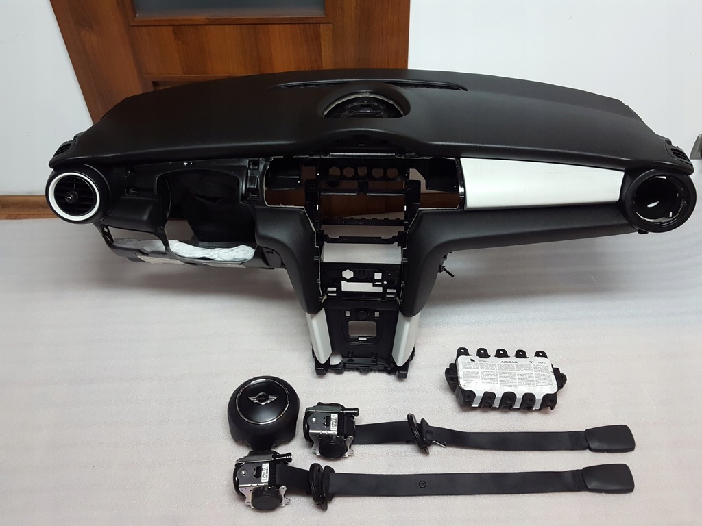 фото №1, Консоль приборная панель приборная панель mini cooper f 56 2подушка безопасности ремни