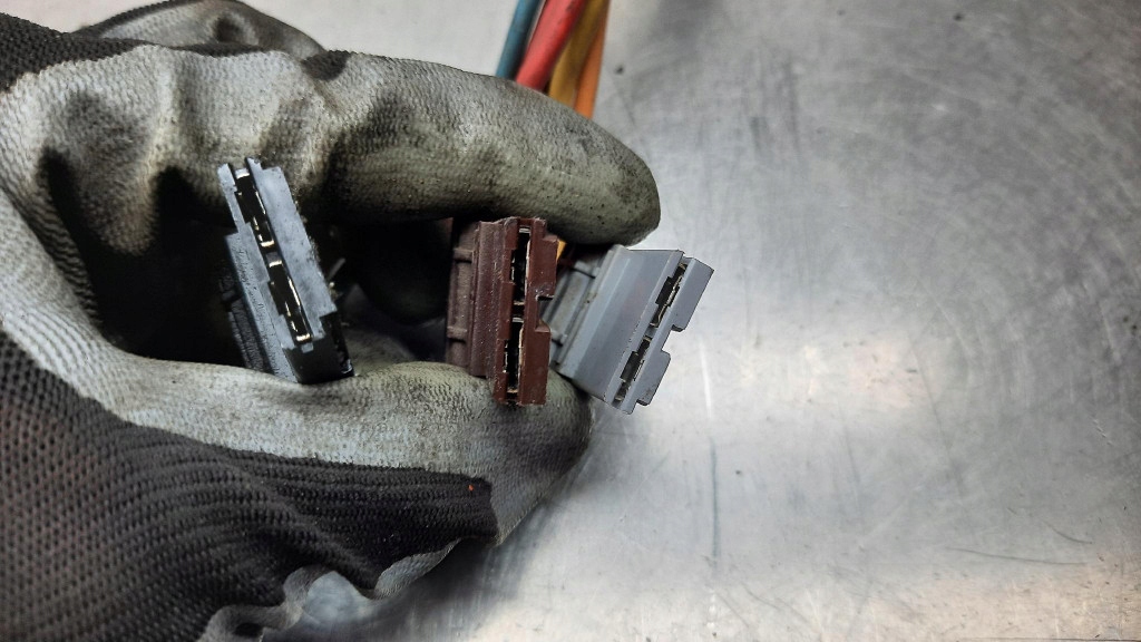 Замок запалювання peugeot 406 1.9d 97r 96287194 в Україні