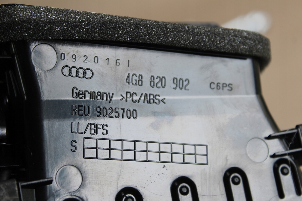 фото №7, Решётки впуск воздуха консоли audi a7 4g lift