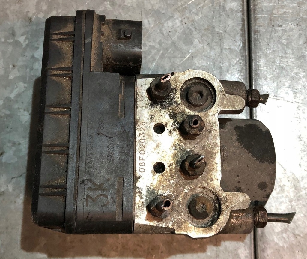 фото №1, Toyota avensis verso насос abs 44510-44110