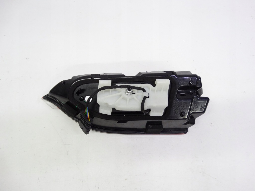 фото №12, Maserati grecale m182 22+ лампа задняя левая led w крышка 670296352 оригинал