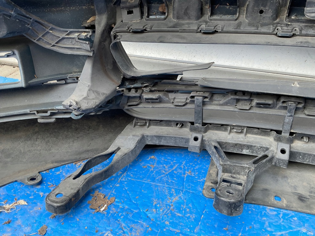 Бампер перед передний porsche macan 95b 2022-drugi lift 95b807221k оригинал Оригинал