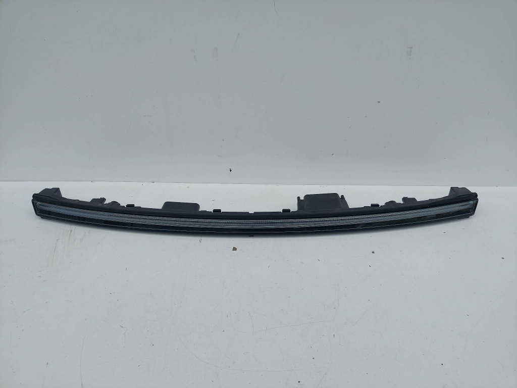 Купити Mercedes eqa h243 лампа led накладка nad решітка радіатора перед