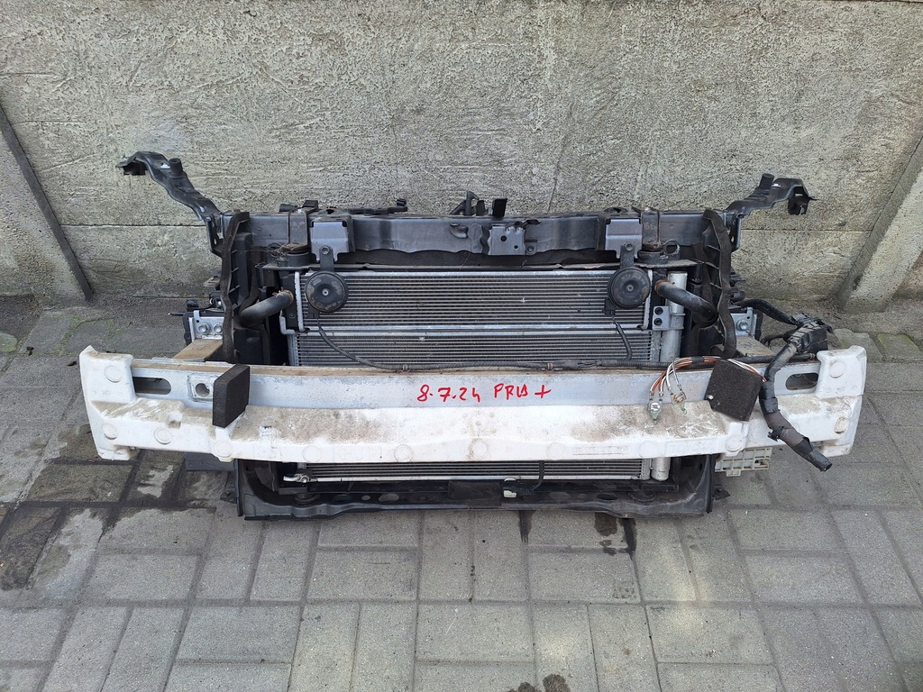 фото №1, Toyota prius + prius plus 12-15 pas передній hybrid 1g3