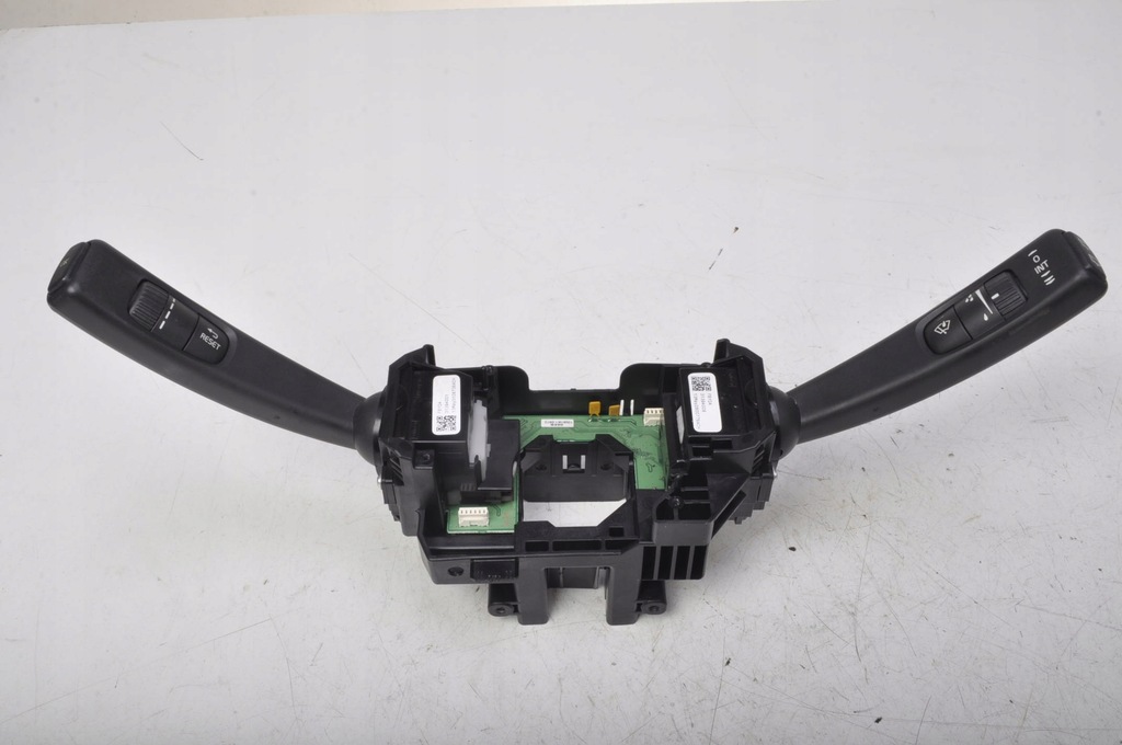 фото №1, Volvo v40 ii переключатель комбинированный 31343022