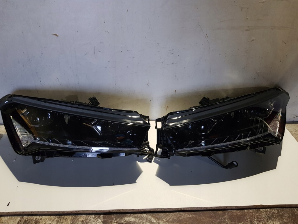 фото №1, Skoda enyaq 5lb crystal lighting лампа передняя правая full led