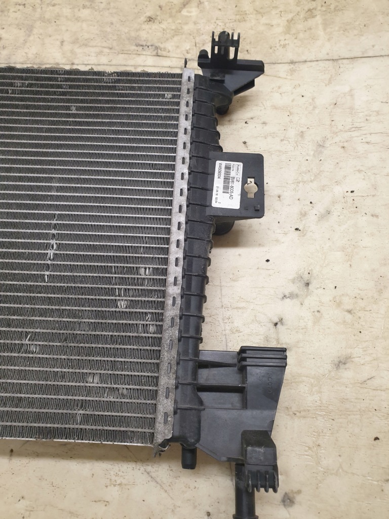 Ford c-max focus 3 1.6 2.0 радіатор води bv61-8005ad Київ