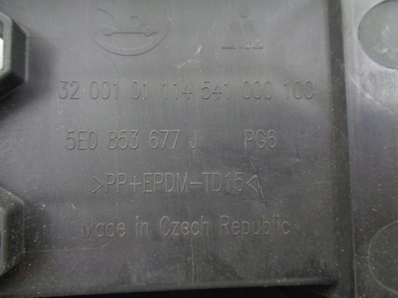 фото №8, Skoda octavia iii решётка бампер середина перед