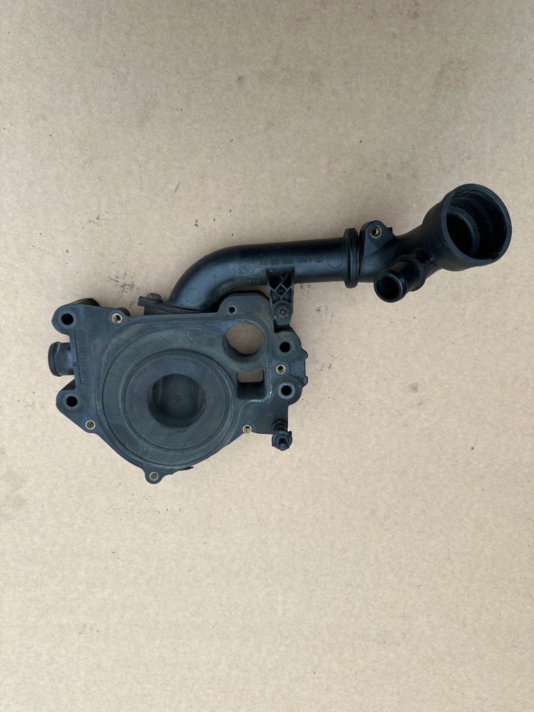 Купити Mercedes патрубок труба шланг води a6512000251