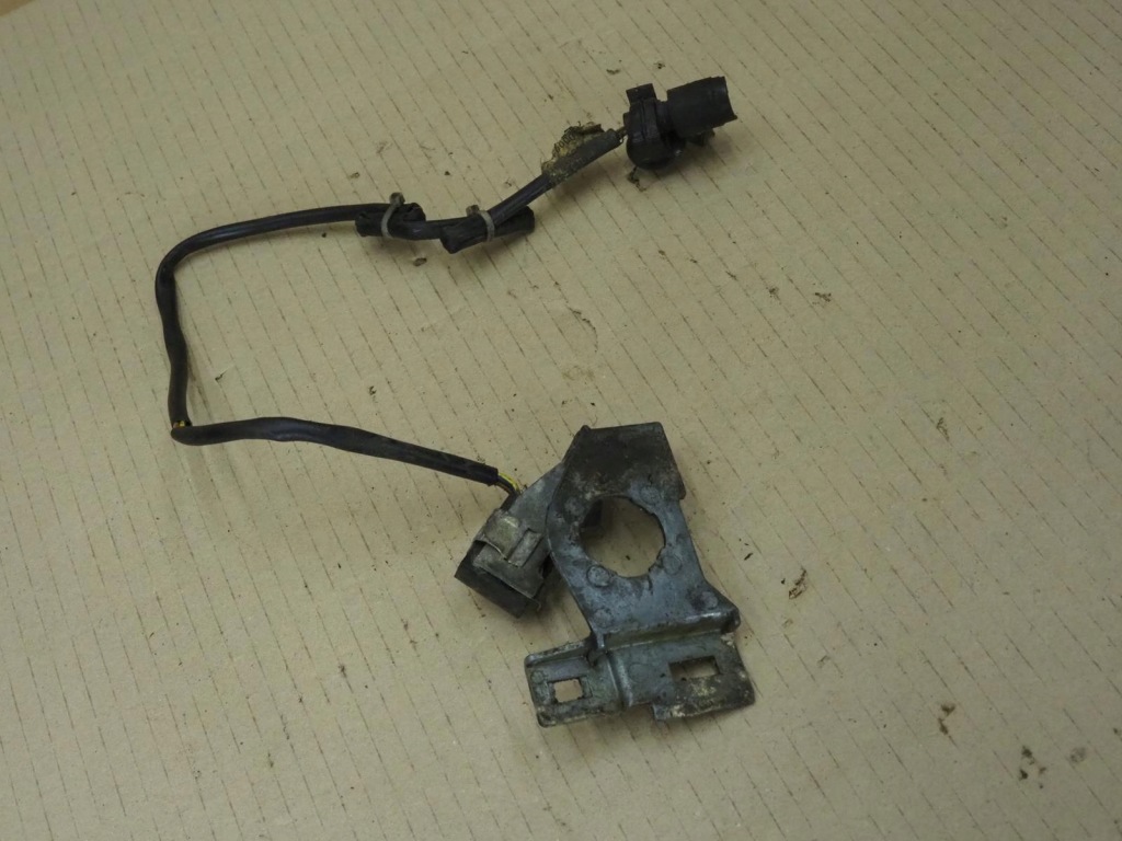 Купить Bmw e30 coupe cabrio микровыключатель дверь левый перед 1375137