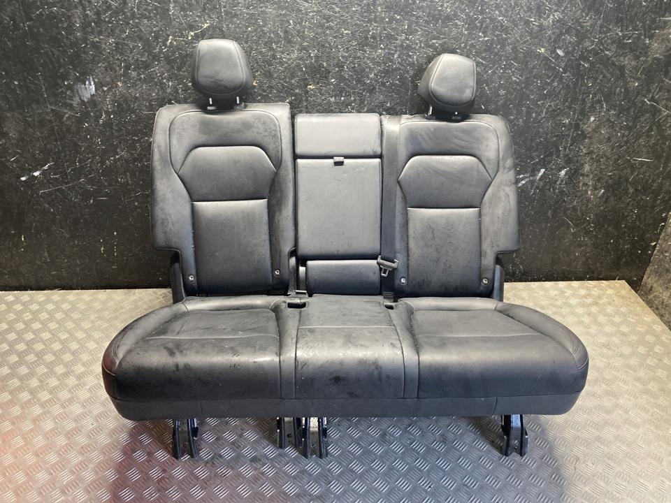 Купить Сиденье задний tesla model y 2025