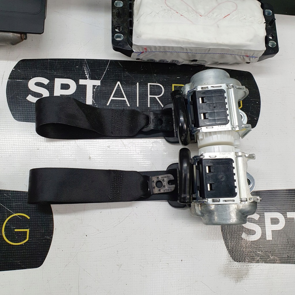 фото №9, Kodiaq приборная панель консоль подушки безопасности ремни подушка безопасности