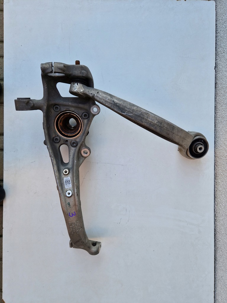 фото №1, Поворотний кулак ступиця ліва q7 q8 sq7 sq8 4mo