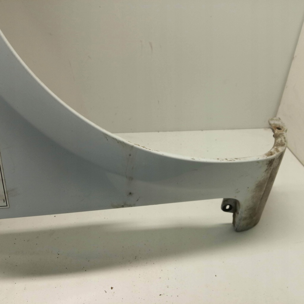 Крило правий перед передній 185 renault clio 3 dv369 8200256118 білий Недорого