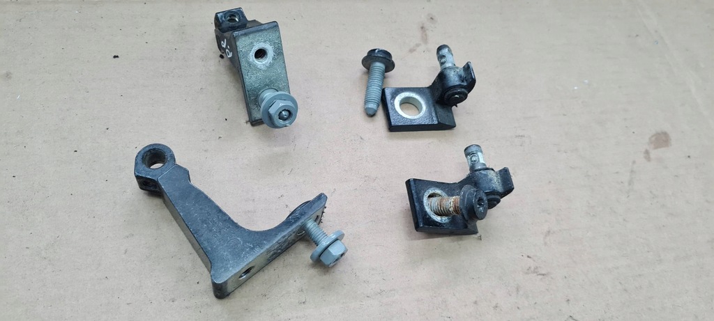 фото №11, A4 b9 8w s4 петля петлі двері праве правий перед комплект ly9t