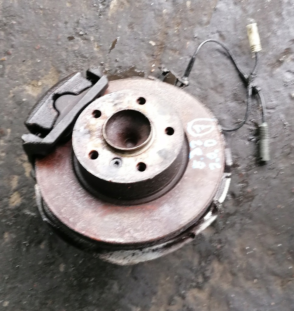 фото №1, Bmw 1 e82 07- 2.0 d поворотний кулак ступиця лівий перед