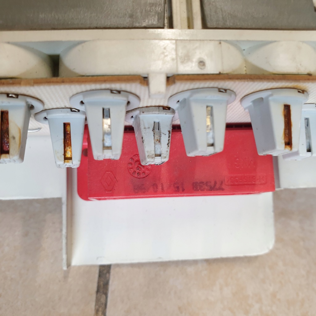 фото №12, Дисплей багатофункціональний приладова панель renault twingo i оригінальний номер eu