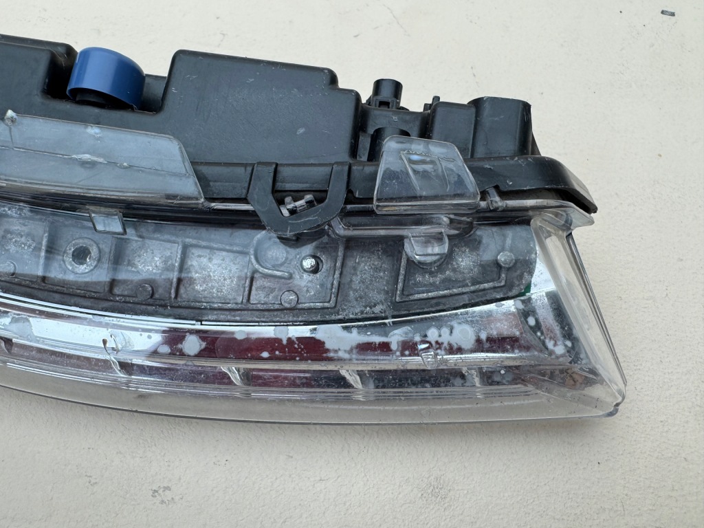 Купить Mercedes s-klasa w221 w204 09r- фара движение dziennej led правый  drl