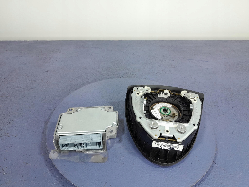 фото №9, Hyundai i30 i lift приборная панель приборная консоль подушки безопасности подушка безопасности ремни eu