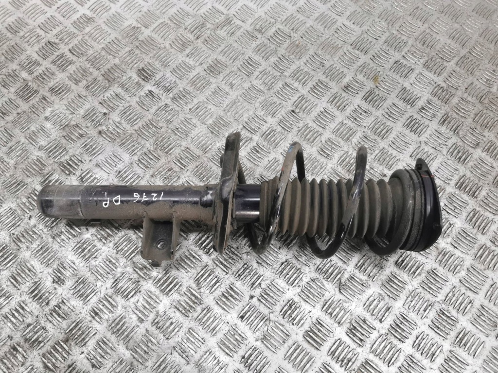 Купить Renault austral 2023 правая сторона амортизатор передний