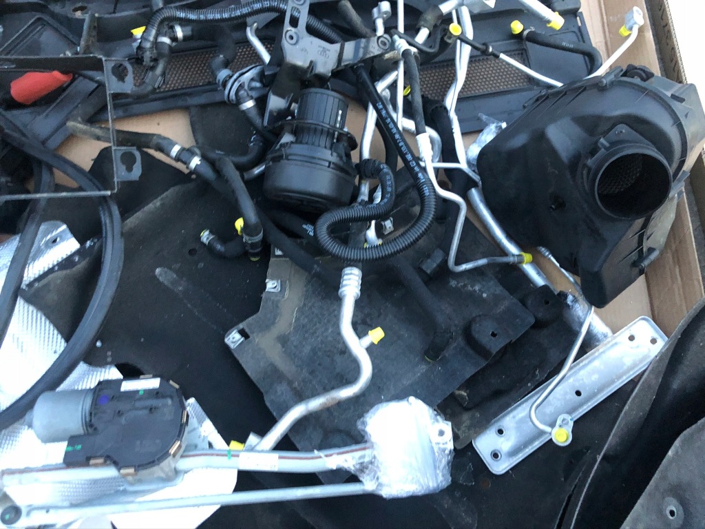 фото №13, Audi a8 d4 lift 4,0 tfsi лампы matrix бампер капот крылья радиатор lx7r