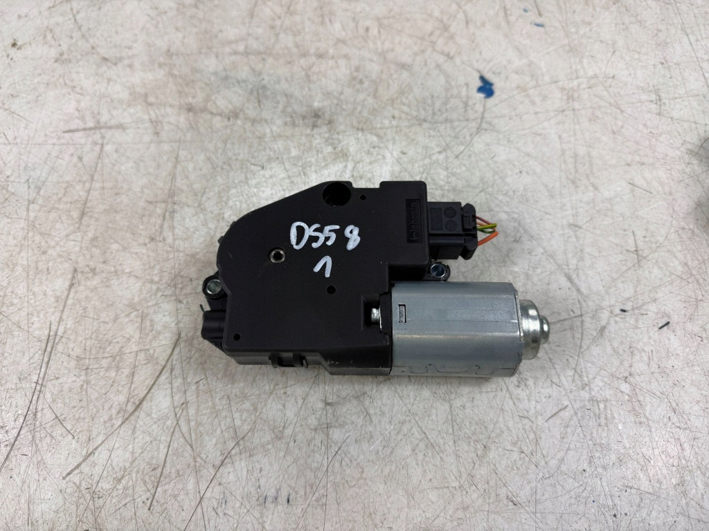 фото №1, Citroen ds5 моторчик люк шторка крыша правый