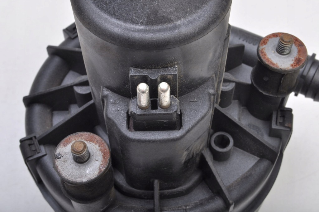 Porsche boxster 986 2.7 рестайлинг  насос воздуха вторичного 99660510400 Недорого