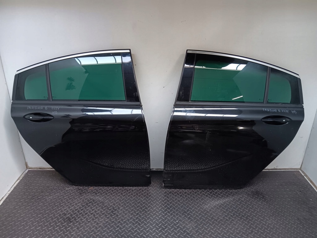 фото №1, Дверь левый i правый задняя opel insignia b z22y hb