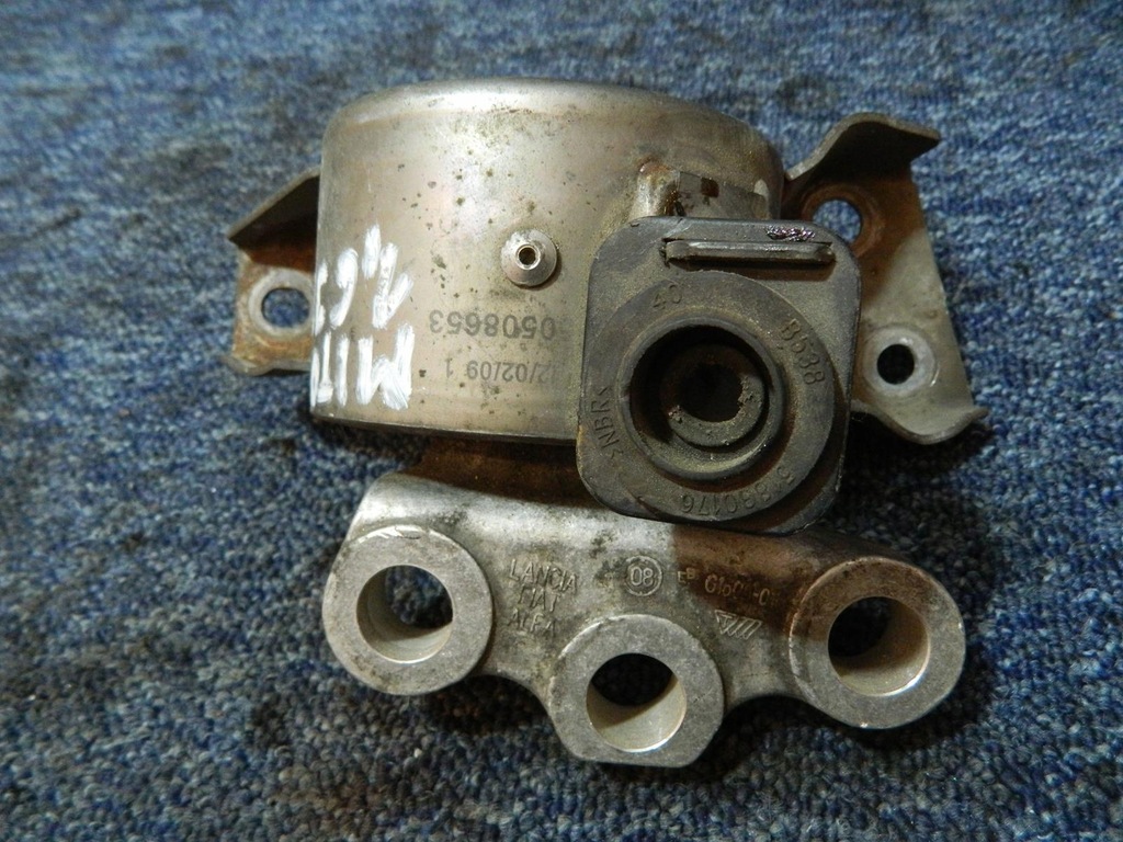 фото №8, Кронштейн подушка двигателя alfa romeo mito 1.6 jtdm