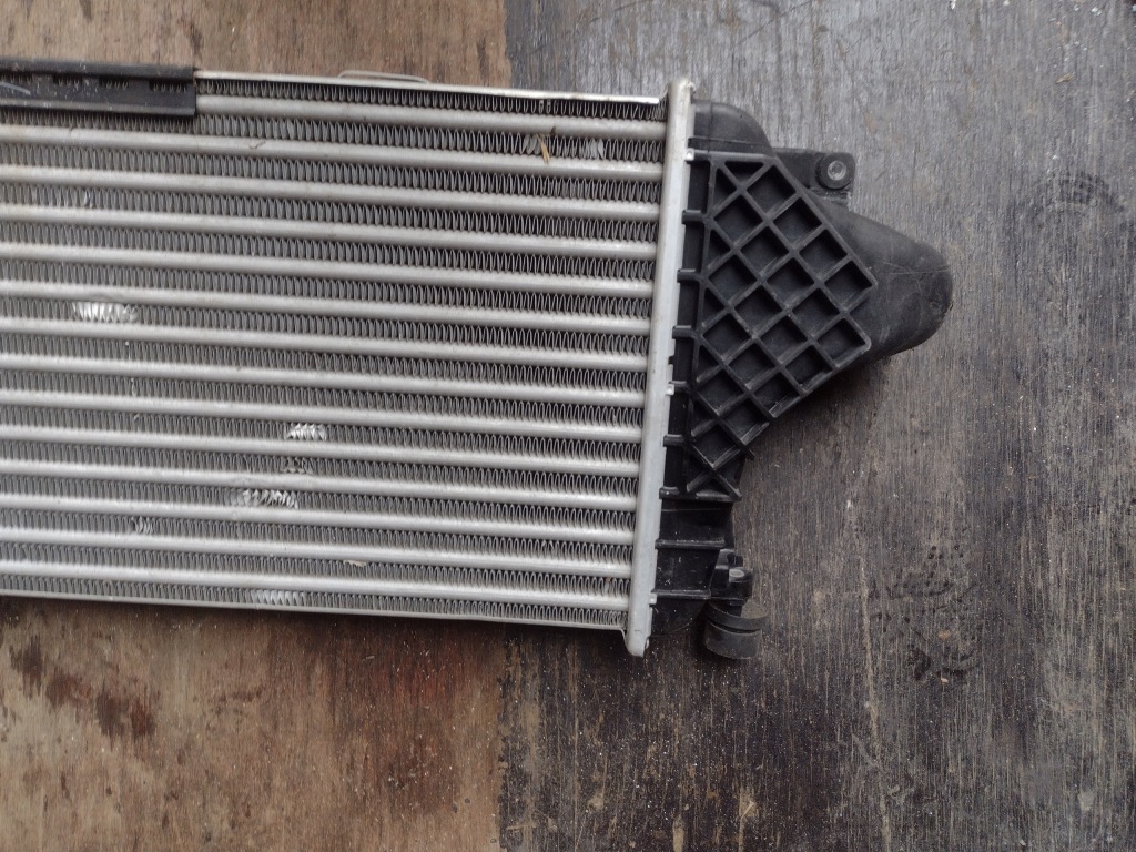 Радіатор інтеркулер mercedes gle купе 350 в Україні