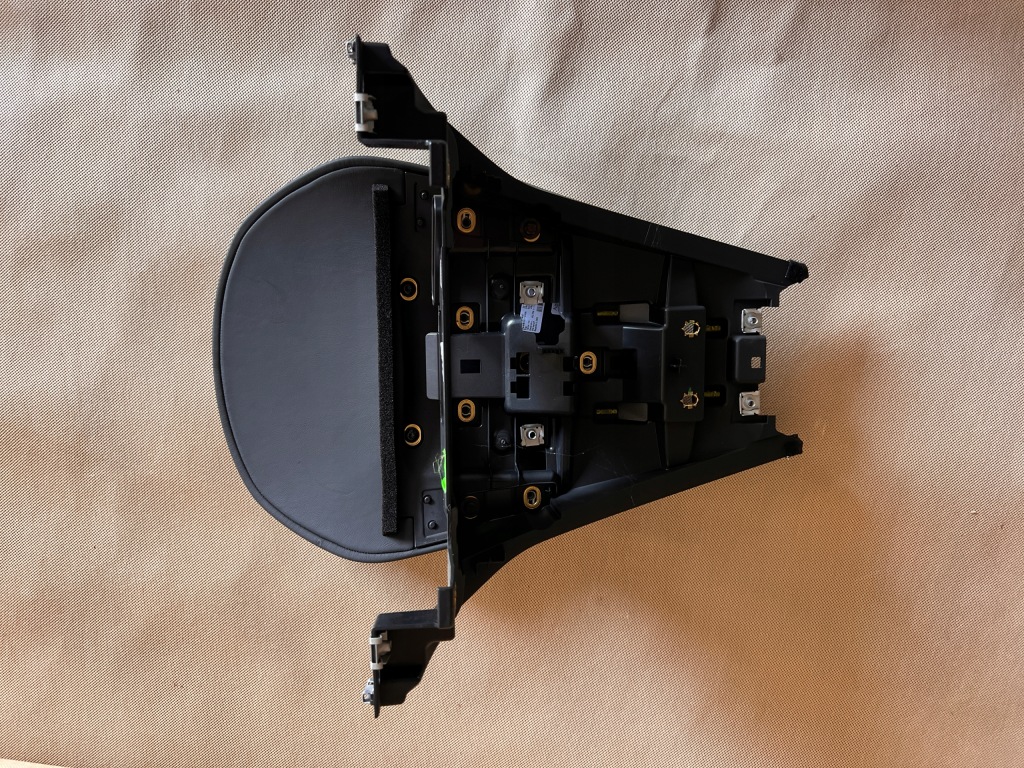 Козирок накладка консолі audi r8 4s 4s0858291a Недорого