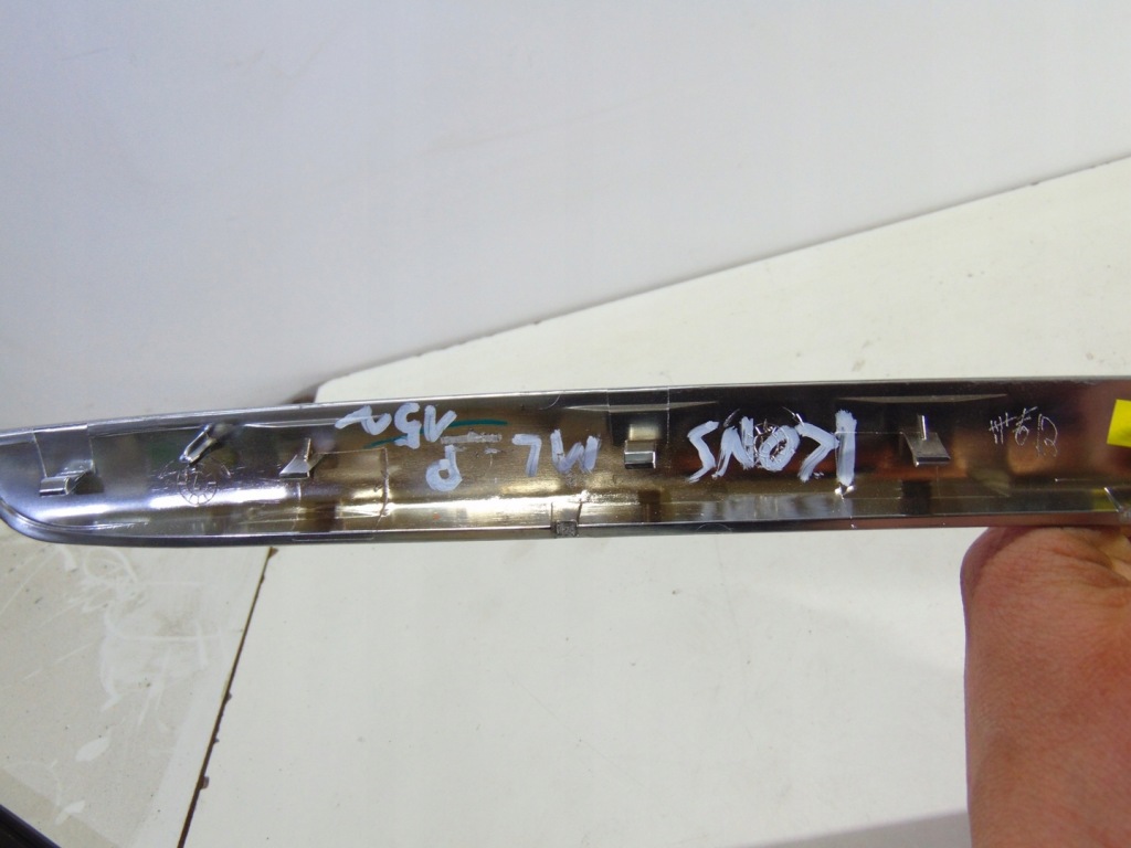 фото №8, Молдинг декоративная консоли правая mercedes ml w166