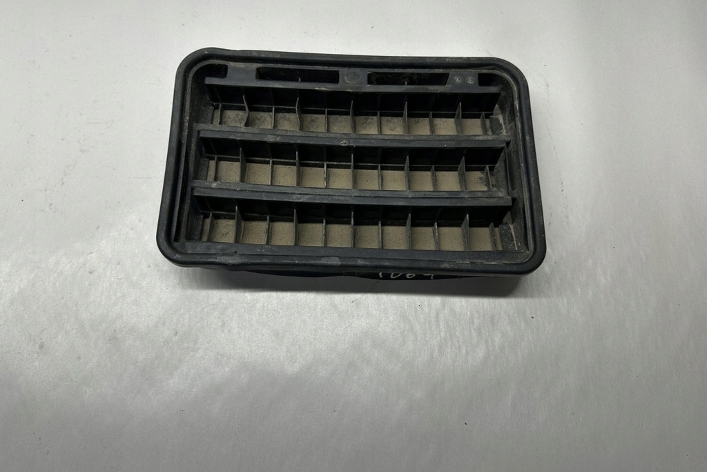 фото №10, Решітка вентиляції bmw 6 cabrio f12 6962293 4.4l бензиновий 300kw 2012