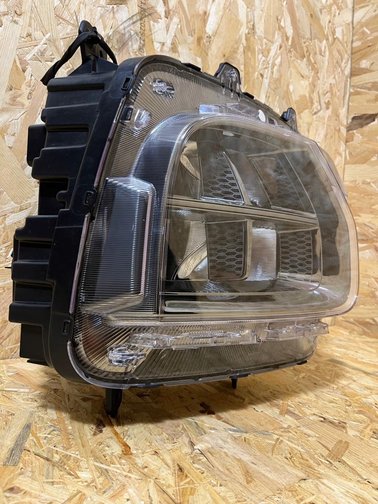 Комплектна фара правий перед hyundai staria full led 92102cg100 23r оригінал в Україні