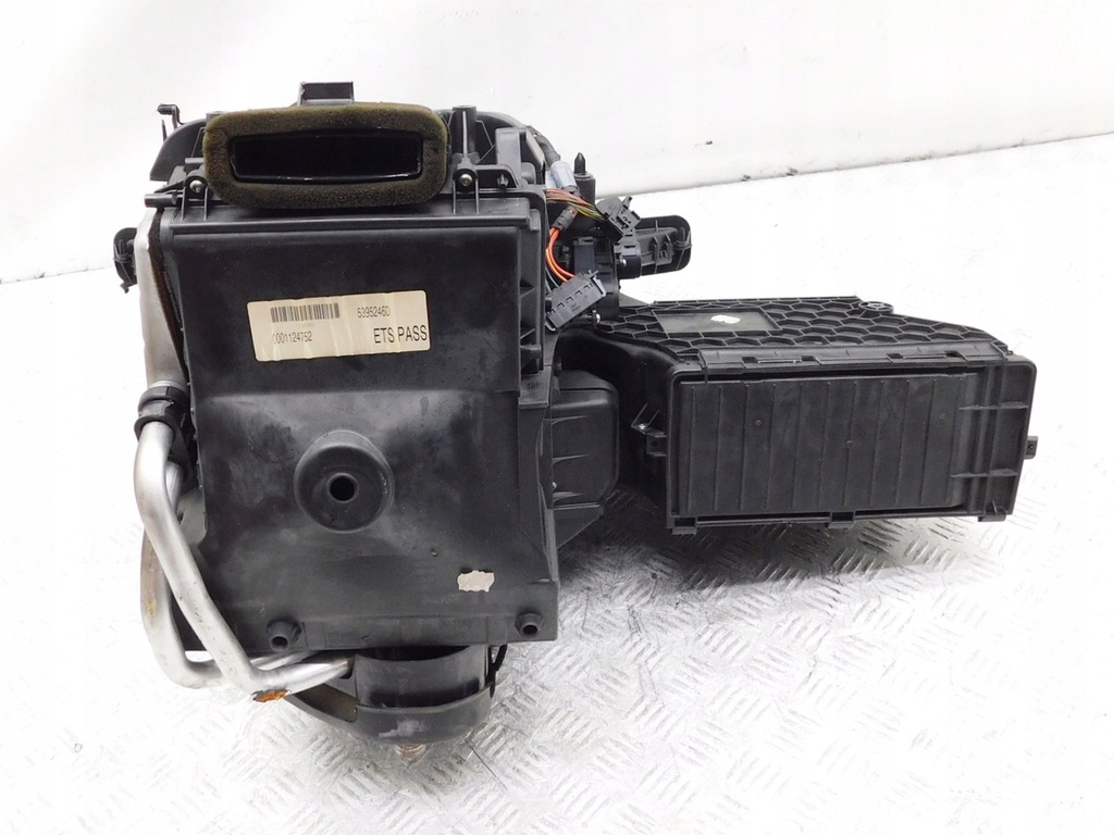 фото №3, Обігрівач корпус t1001668b 3451026 - mini r55 r56 eu