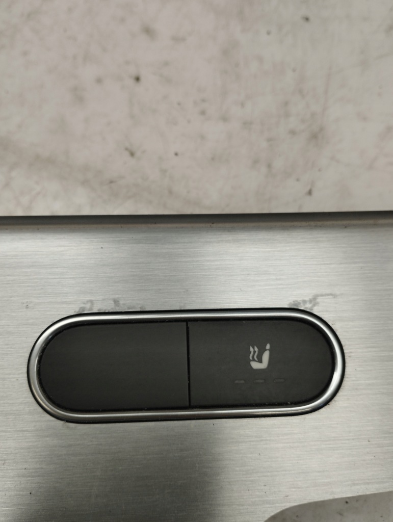 Mercedes w177 amg a35 молдинг дверь правый перед a1779056800 Киев