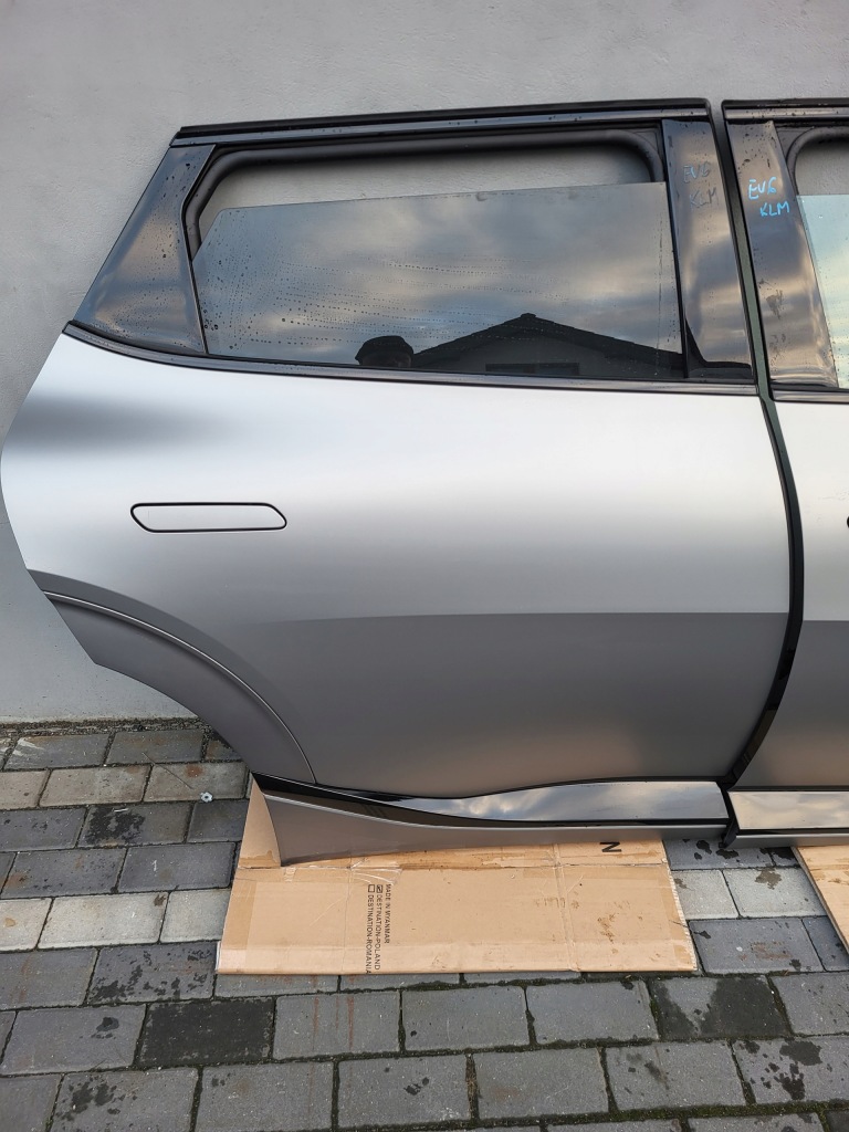 фото №1, Дверь правое задние kia ev6 org. лак цвет klm igły!