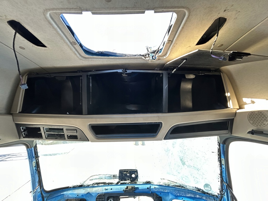 Четвертина кабіна mercedes actros mp5 l giga space 2,50m 2019 рік Оригінал