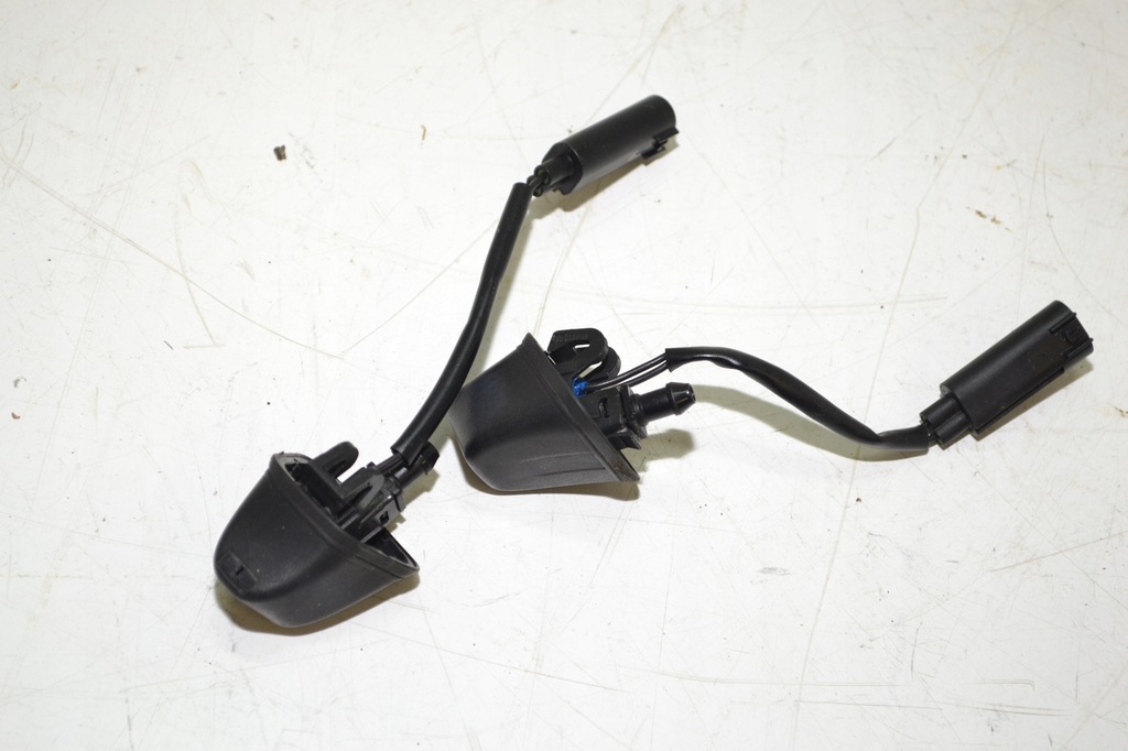 фото №9, Bmw 3 e90 насадка распылителя 7131299