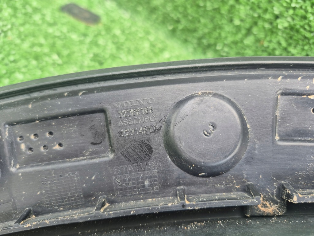 фото №6, Молдинг крыла заднего задняя накладка задняя volvo xc40 lift 2023--